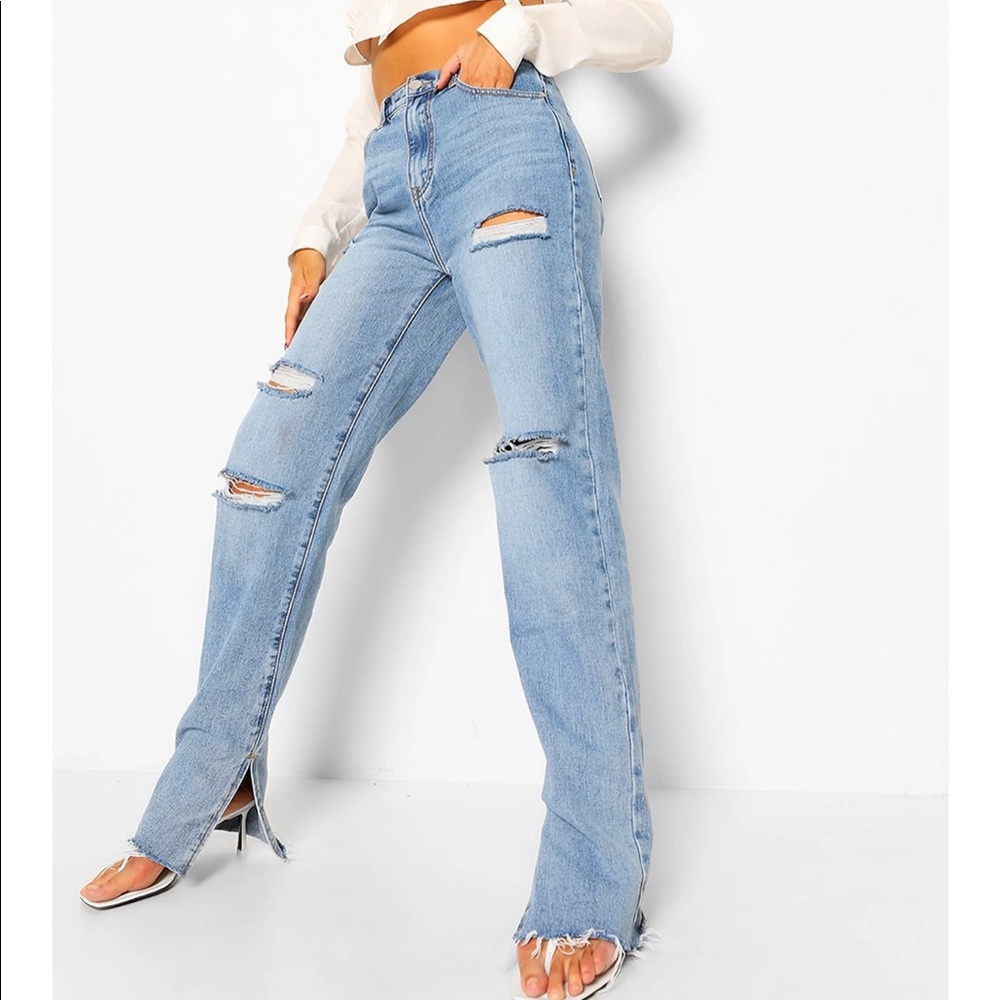 BOOHOO distressed split hem jeans